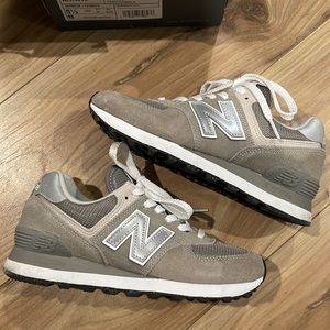 NEW BALANCE 574 SNEAKERS